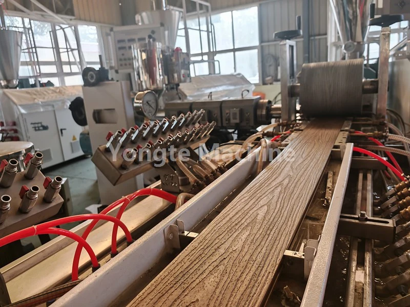 Yongte đã hỗ trợ khách hàng tối ưu hóa dây chuyền ép đùn profile WPC giúp hiệu suất đầu ra tăng 40%