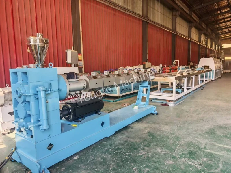 Loại máy xẻ gỗ nhựa nào có thể sử dụng nhựa tái chế?