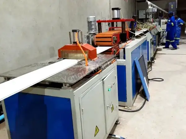Máy làm trần PVC Châu Phi
