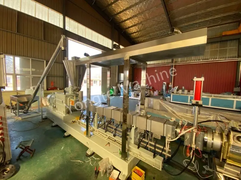 Máy tạo hạt nhựa Trung Quốc để làm masterbatch