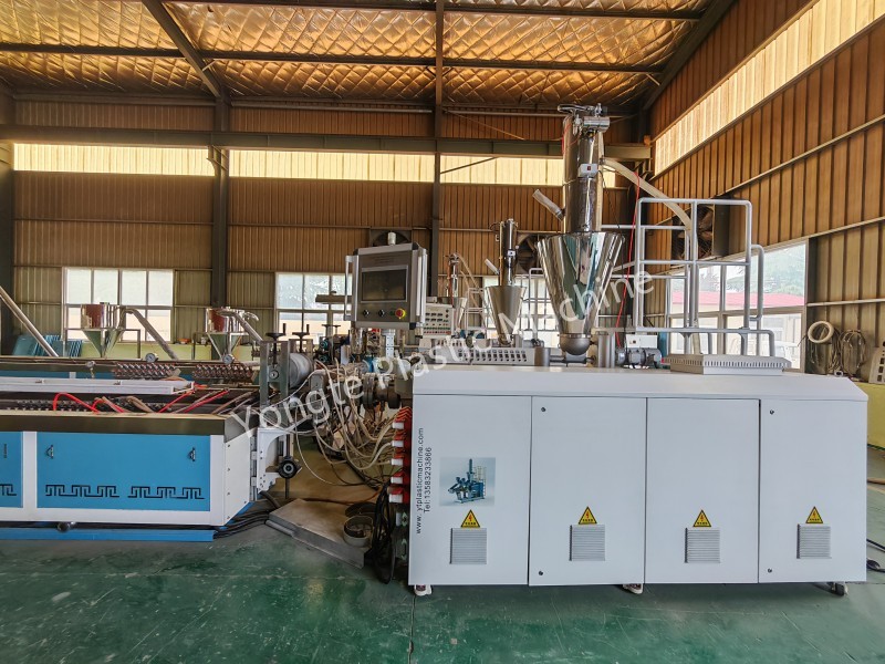 Máy ép đùn nhựa gỗ