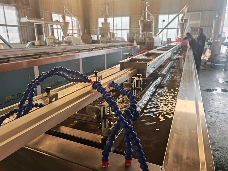 Máy làm khung cửa WPC